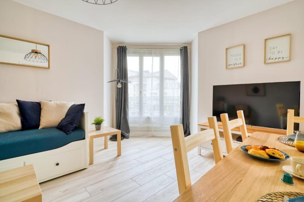 Logement Sarah Courcouronnes Buitenkant foto