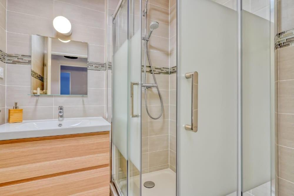 Logement Sarah Courcouronnes Buitenkant foto
